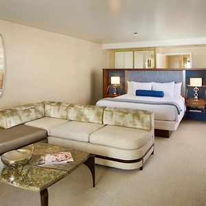 King Suite Mobility accessible